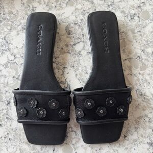 NEW WITHOUT BOX COACH TEA ROSE  SLIP ON  FLAT SANDAL